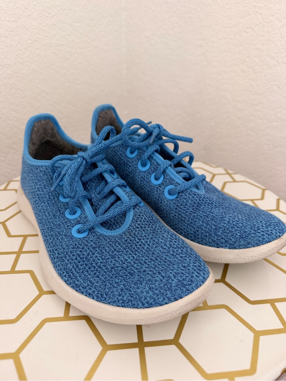 allbirds Women’s Blue Knit Lace-Up Sneakers ~ Size 8